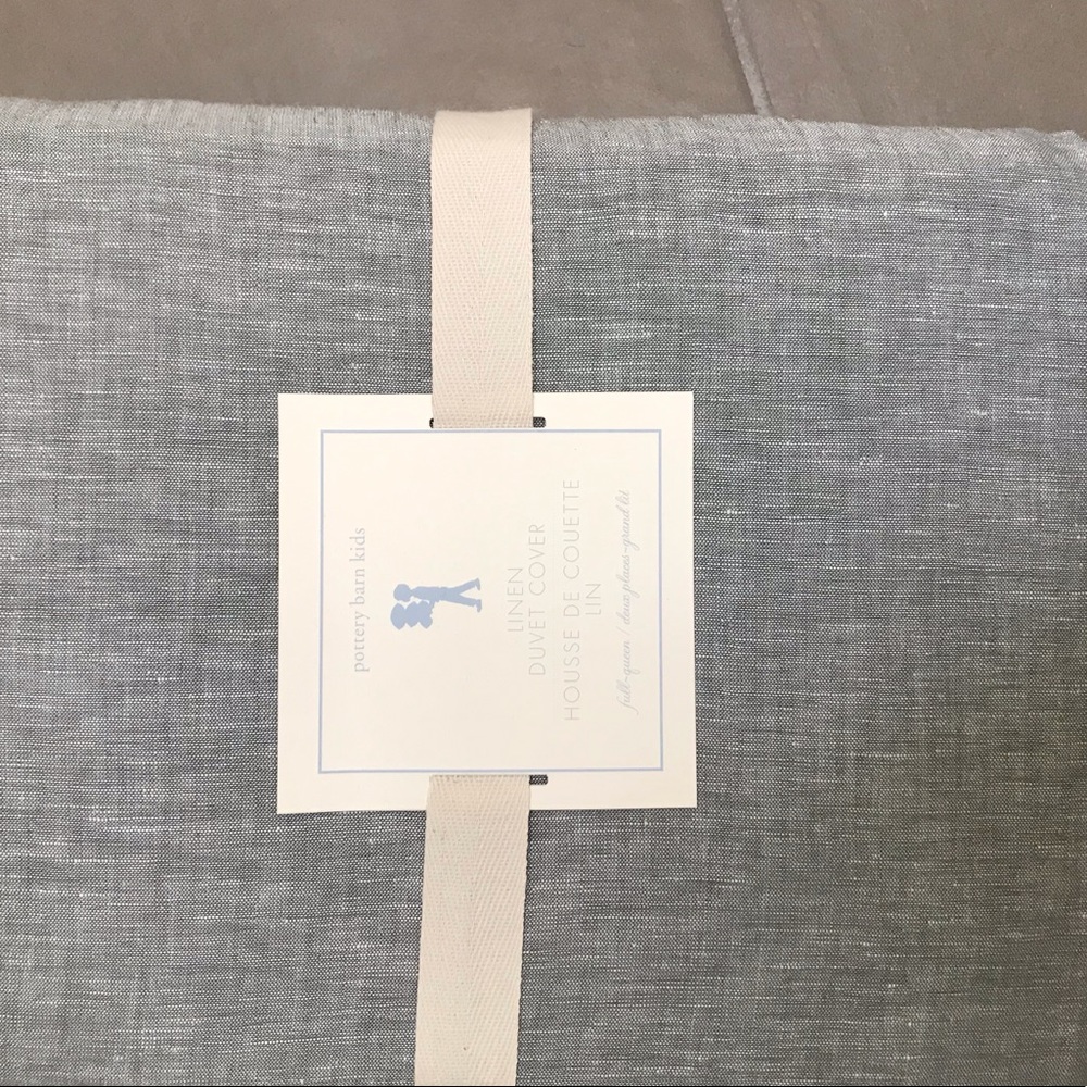 Pottery barn blue chambray duvet: new!